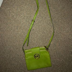 Like new Michael Kors crossbody purse with credit card slots *great for travel!